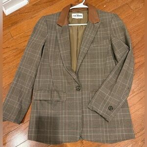Steve Madden Women's Tan and brown toned Plaid Blazer with Brown leather Collar
